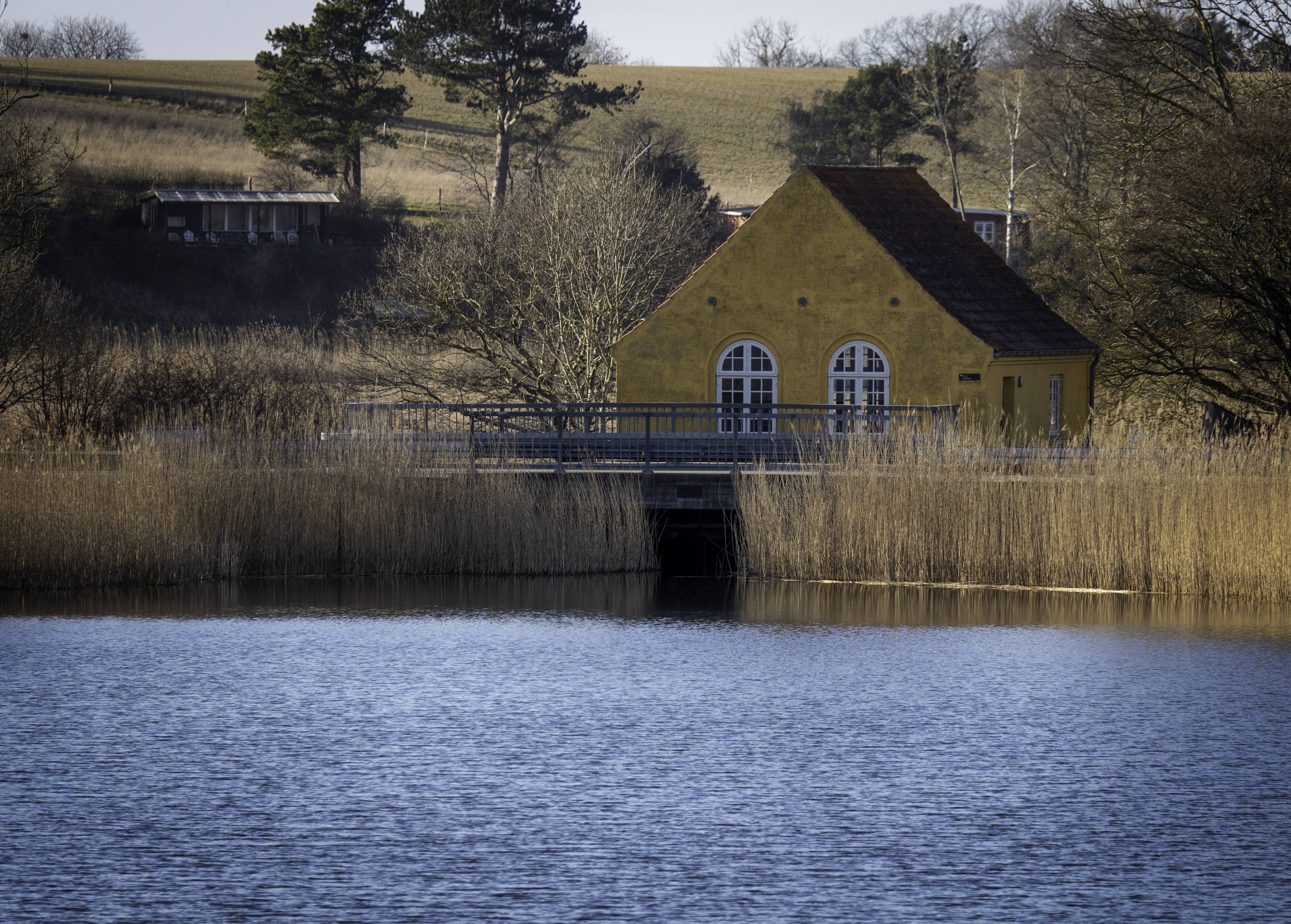 Udsigt over Kattinge Sø og Kattinge Værk.